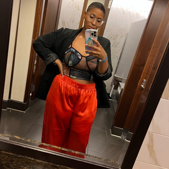 Welcomeπ I love fashion and styling π₯° - Picture 2 of 6